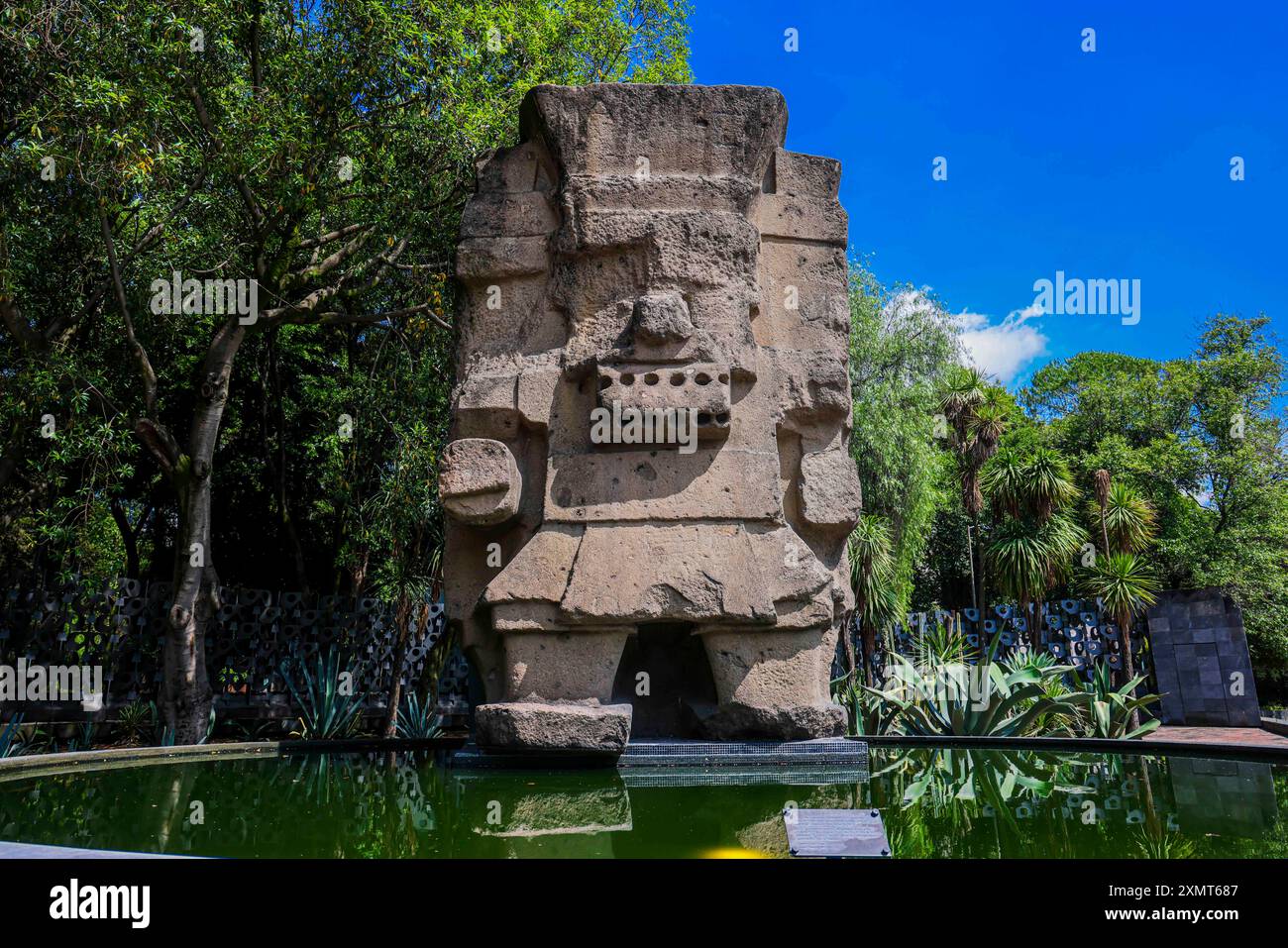 Museo nazionale di antropologia MNA a città del Messico. Complesso museale americano che espone l'eredità archeologica dei popoli della Mesoamerica e la diversità etnica nella foresta di Chapultepec, gestito dal National Institute of Anthropology and History INAH. Storia naturale .. (Foto di Luis Gutierrez/ Norte Photo) Museo Nacional de Antropología MNA en Ciudad de México. recinto museográficos de América. que exhibe legado Arqueológico de los pueblos de Mesoamérica y diversidad étnica en el Bosque de Chapultepec a cargo del Instituto Nacional de Antropología e Historia INAH. Historia Natural .. Foto Stock