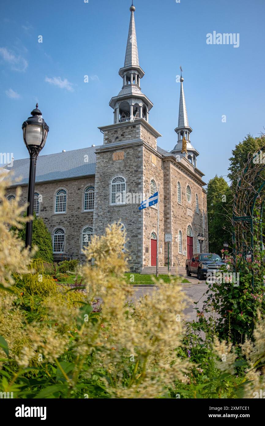 L'antica chiesa canadese in pietra nella città di Deschambault-Grondines in Quebec, Canada Foto Stock