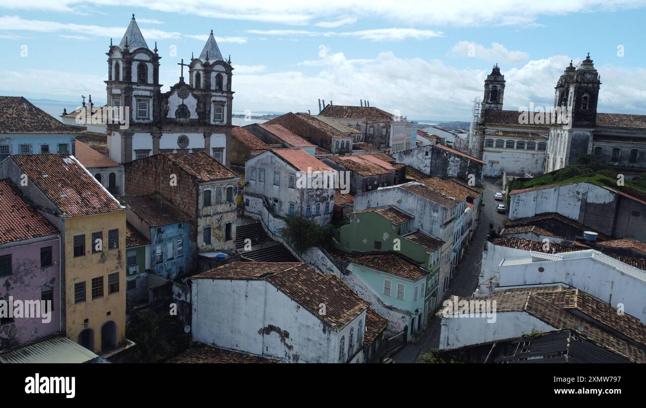 Decorazione di Sao Joao a Pelourinho salvador, bahia, brasile - 16 giugno 2022: Striscioni decorativi visti negli ornamenti per le festività di Sao Joao a Pelourinho, centro storico della città di Salvador. SALVADOR BAHIA BRASIL Copyright: XJoaxSouzax 160622JOA450 Foto Stock