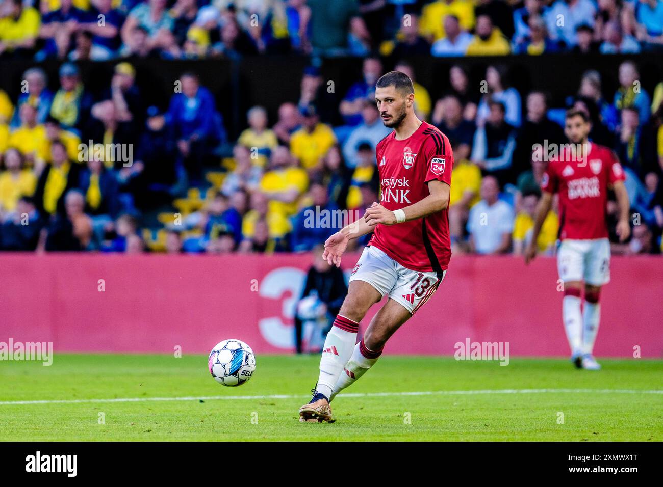 Brondby, Danimarca. 29 luglio 2024. Stefan Velkov (13) del Vejle BK visto durante il 3F Superliga match tra Broendby IF e Vejle BK al Brondby Stadion. Credito: Gonzales Photo/Alamy Live News Foto Stock