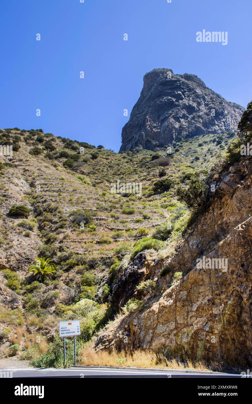 Roque Cano sopra la valle di Vallehermoso, Isole Canarie, la Gomera, Vallehermoso Foto Stock