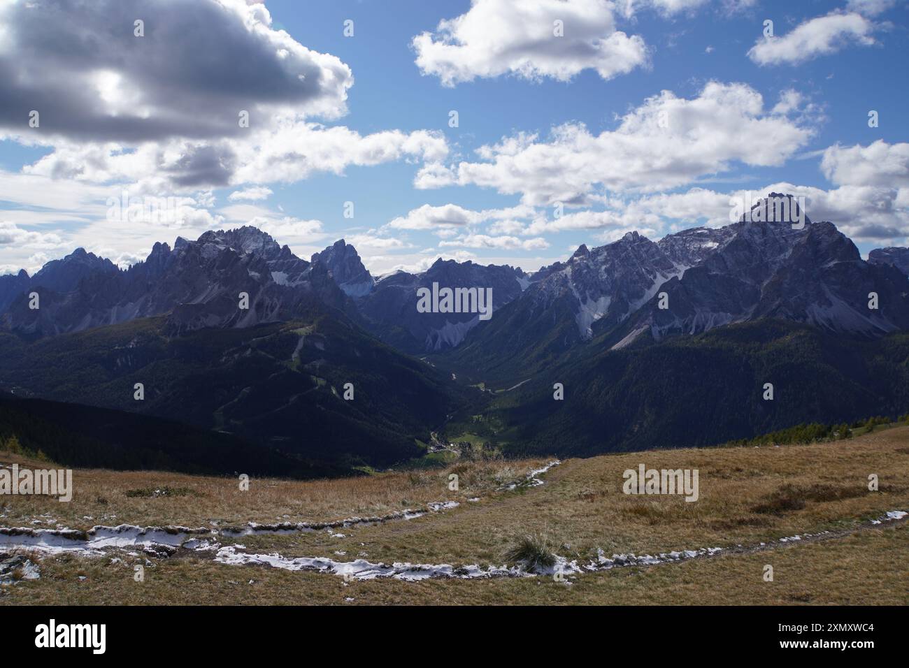 Vista panoramica sulle Alpi italiane Foto Stock