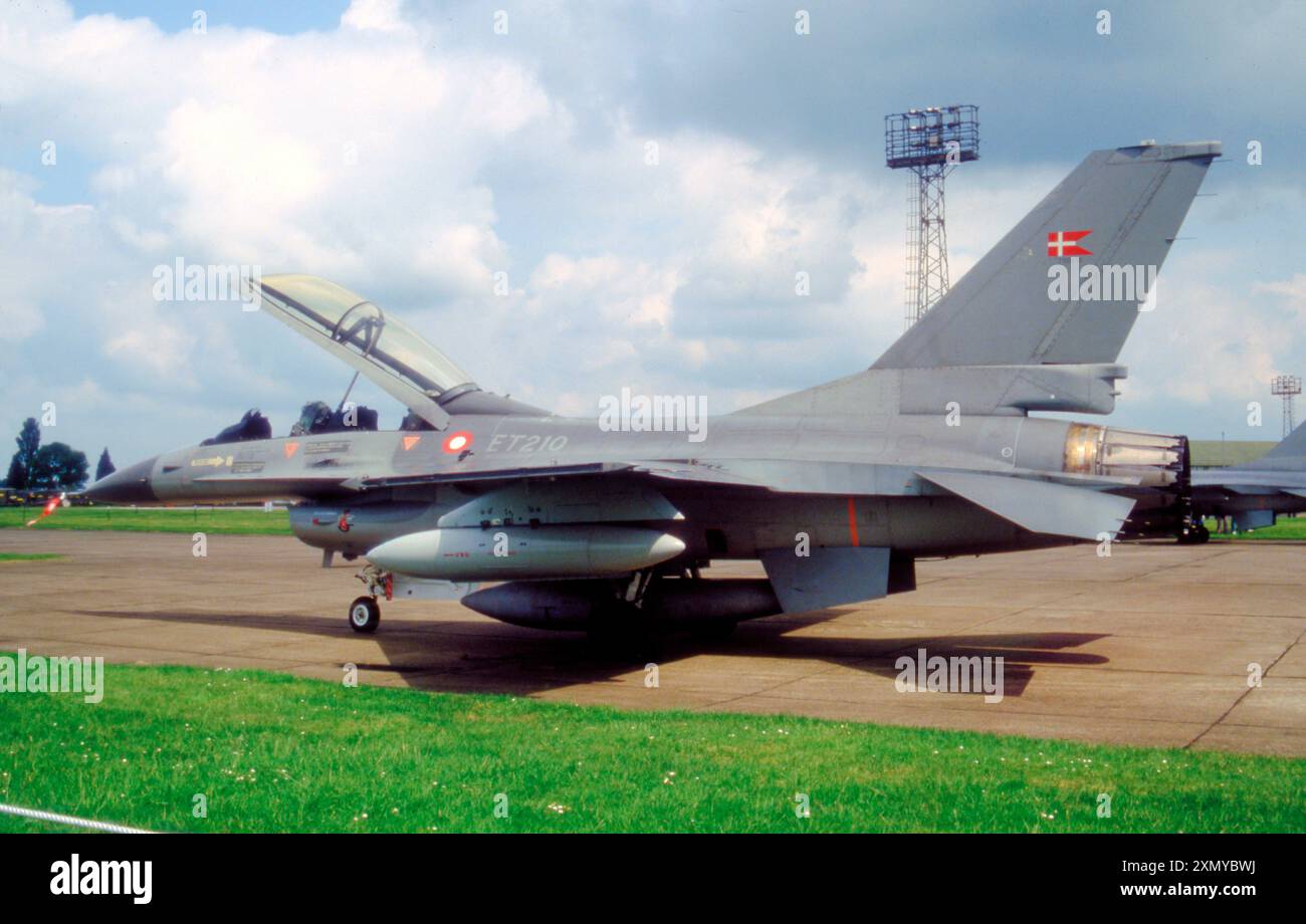 General Dynamics F-16BM Fighting Falcon ET-210 Foto Stock