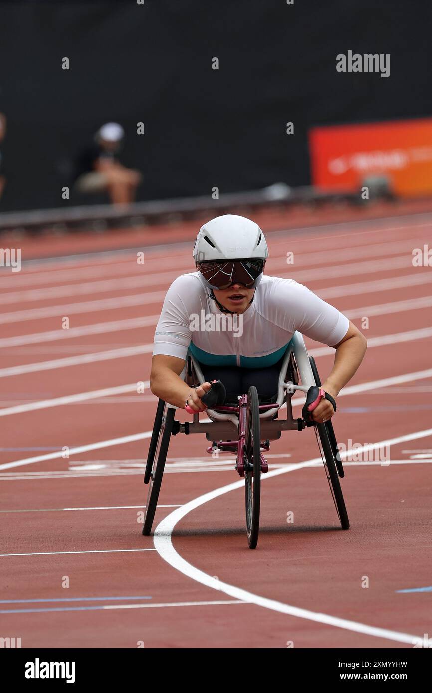 Sammi KINGHORN dopo aver vinto la 800m Wheelchair Race nel London Diamond League Meeting luglio 2024 Foto Stock