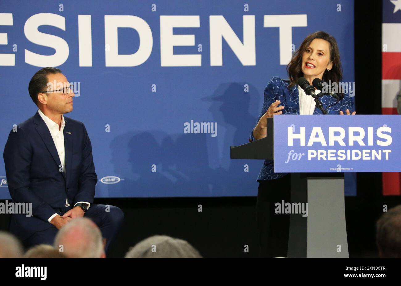 29 luglio 2024: I governatori Josh Shapiro e Gretchen Whitmer fotografati durante un evento della campagna Harris for President alla Wissahickon High School di Ambler, Pa 7-29-2024 Credit: Star Shooter/MediaPunch Foto Stock