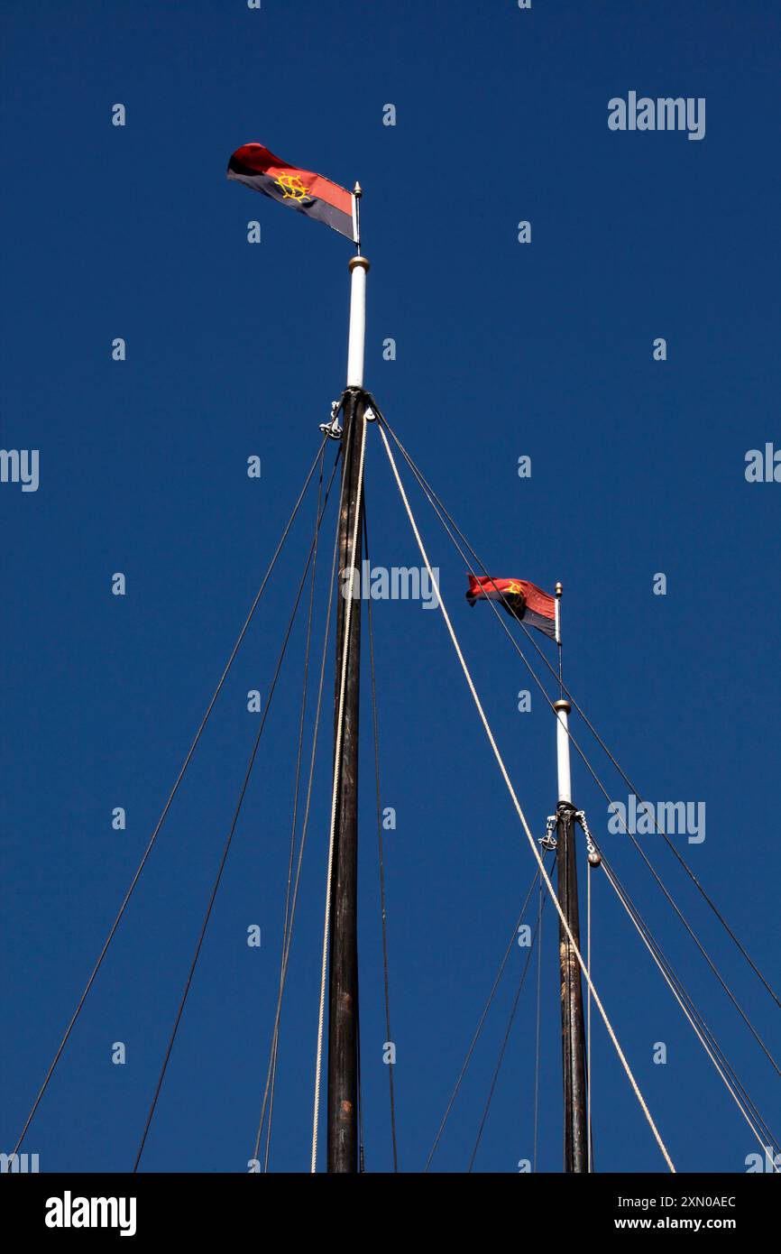 Pennant, sulle barche a vela del Tamigi ormeggiate a Maldon, Essex Foto Stock