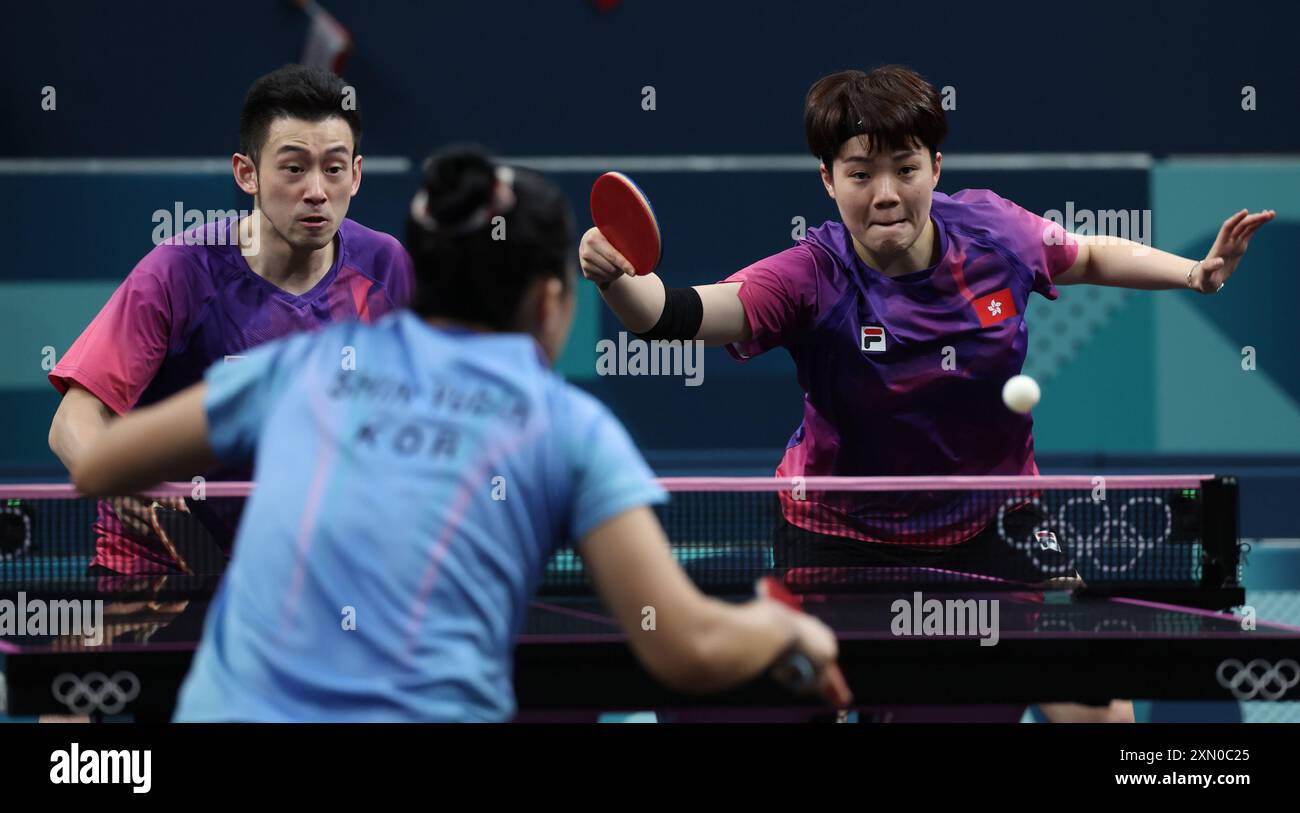 Parigi, Francia. 30 luglio 2024. Il sudcoreano Lim Jong-Hoon e Shin Yu-bin gareggiano contro il cinese Doo Hoi Kim e Wong Chun-ting nella finale della medaglia di bronzo Mixed Doubles nella quarta giornata delle Olimpiadi di Parigi di martedì 30 luglio 2024. La Corea del Sud ha battuto in finale 4-0. Foto di Hugo Philpott/UPI credito: UPI/Alamy Live News Foto Stock