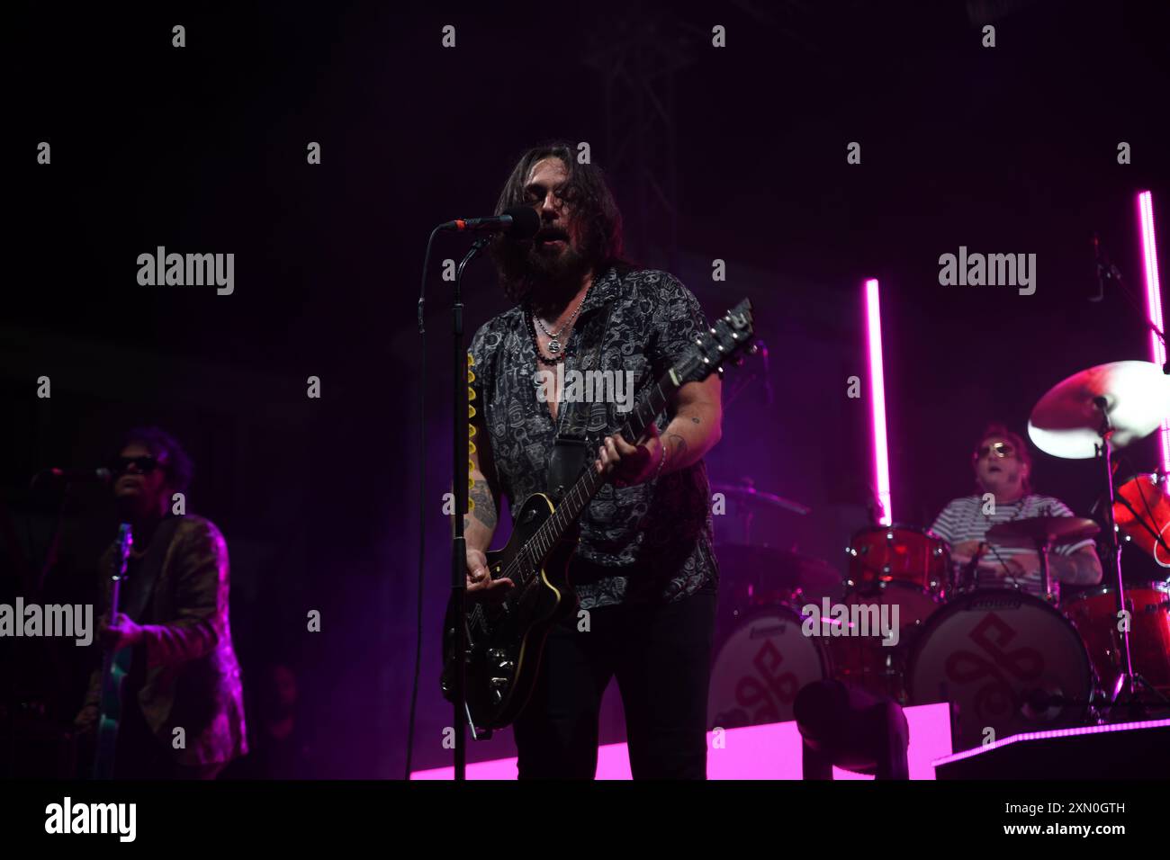 30 luglio 2024, Vallo della Lucania, Italia: Il gruppo rock e pop italiano le vibrazioni si esibisce dal vivo a Vallo della Lucania, Salerno, Italia per il loro ''Summer Tour 2024' (Credit Image: © Mariano Montella/Pacific Press via ZUMA Press Wire) SOLO PER USO EDITORIALE! Non per USO commerciale! Foto Stock