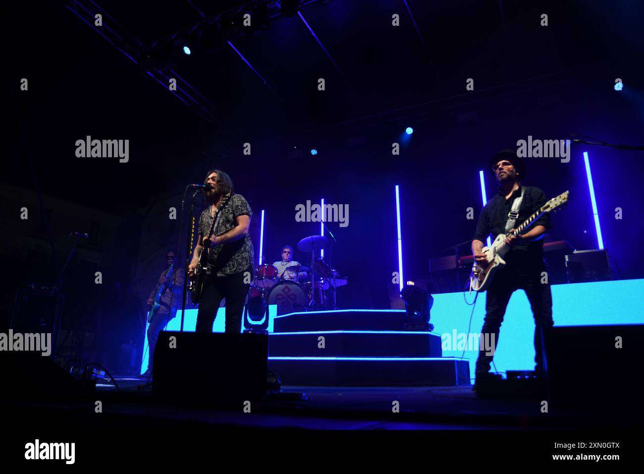 30 luglio 2024, Vallo della Lucania, Italia: Il gruppo rock e pop italiano le vibrazioni si esibisce dal vivo a Vallo della Lucania, Salerno, Italia per il loro ''Summer Tour 2024' (Credit Image: © Mariano Montella/Pacific Press via ZUMA Press Wire) SOLO PER USO EDITORIALE! Non per USO commerciale! Foto Stock