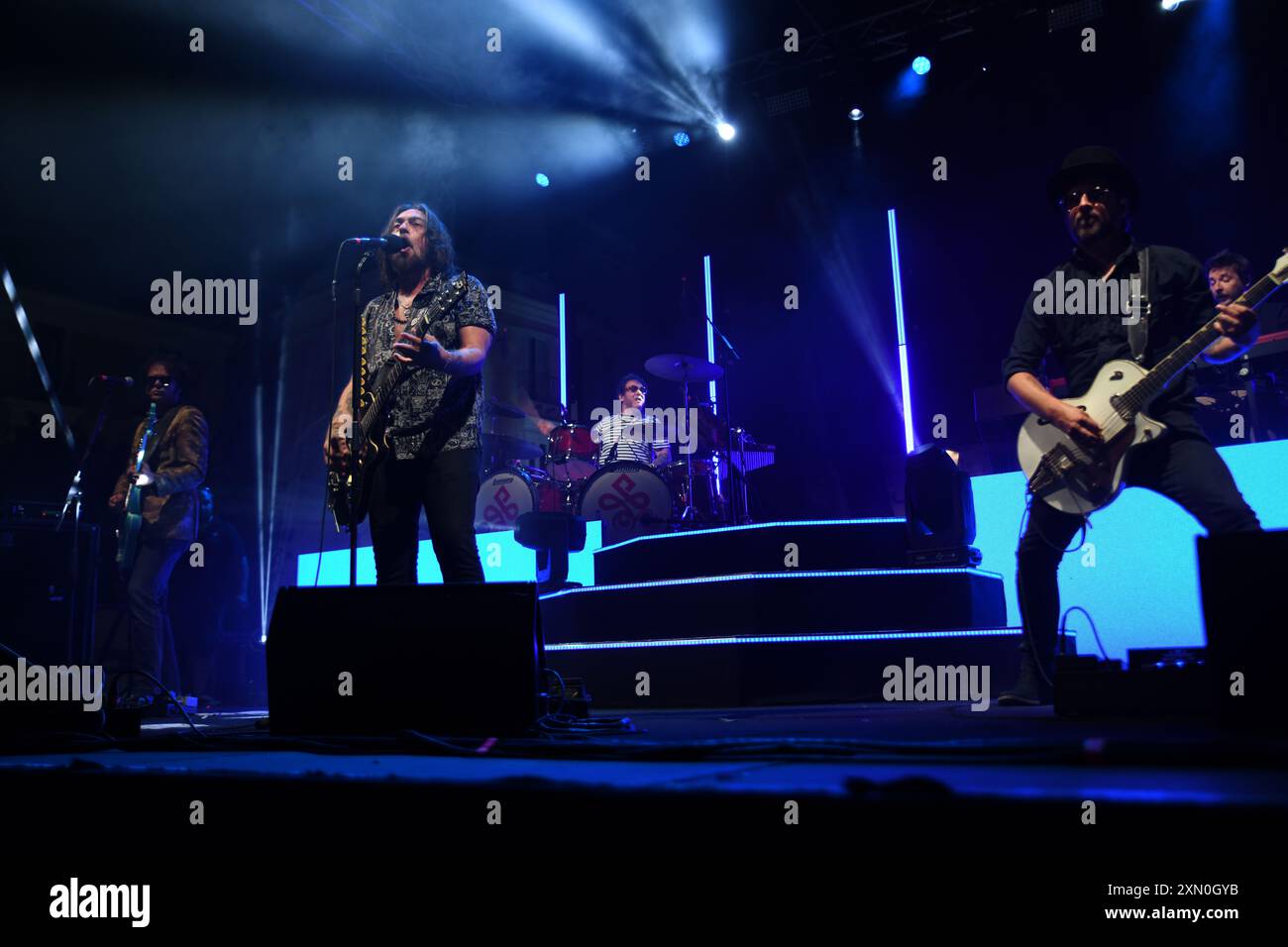 30 luglio 2024, Vallo della Lucania, Italia: Il gruppo rock e pop italiano le vibrazioni si esibisce dal vivo a Vallo della Lucania, Salerno, Italia per il loro ''Summer Tour 2024' (Credit Image: © Mariano Montella/Pacific Press via ZUMA Press Wire) SOLO PER USO EDITORIALE! Non per USO commerciale! Foto Stock