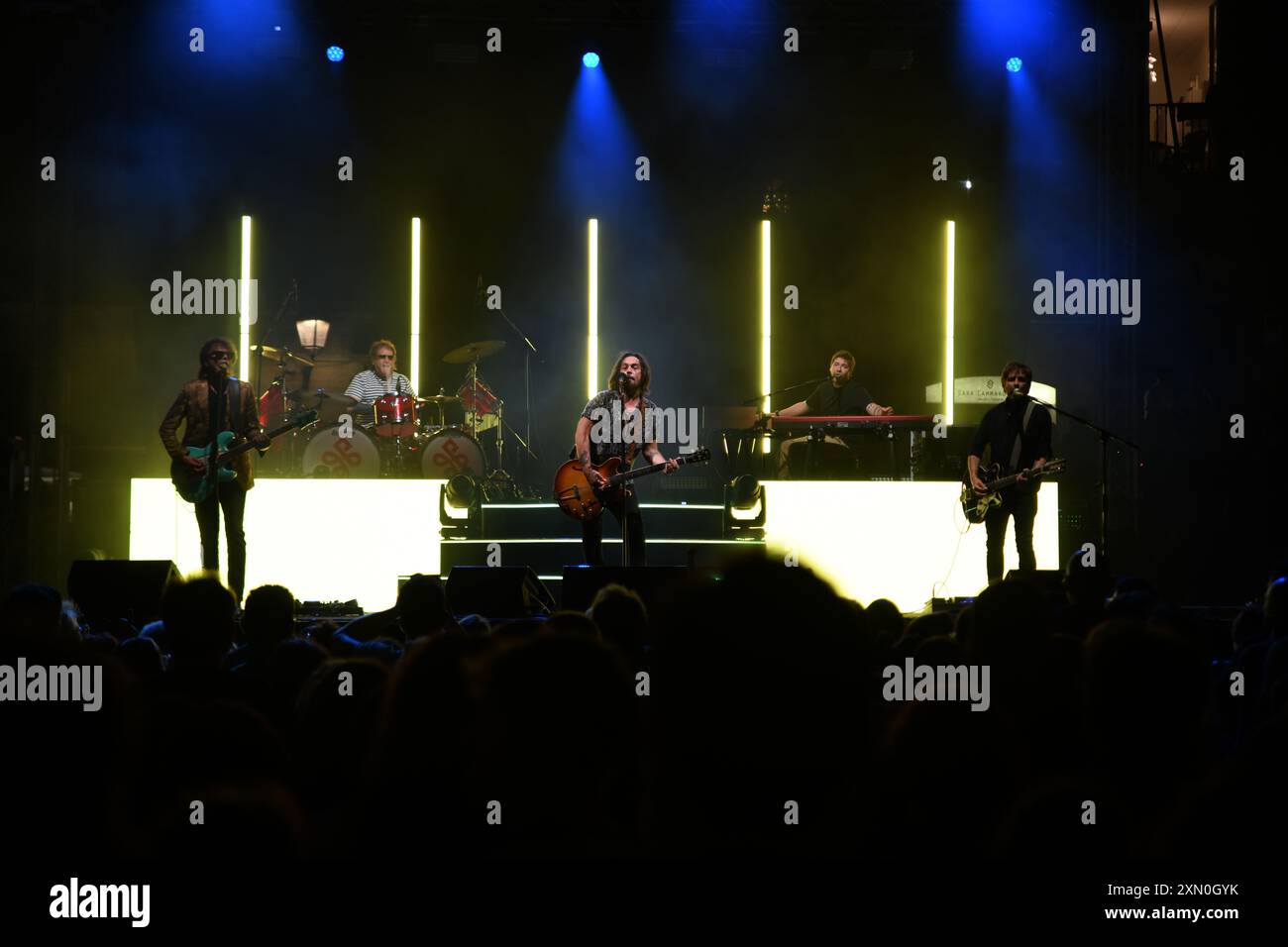 30 luglio 2024, Vallo della Lucania, Italia: Il gruppo rock e pop italiano le vibrazioni si esibisce dal vivo a Vallo della Lucania, Salerno, Italia per il loro ''Summer Tour 2024' (Credit Image: © Mariano Montella/Pacific Press via ZUMA Press Wire) SOLO PER USO EDITORIALE! Non per USO commerciale! Foto Stock