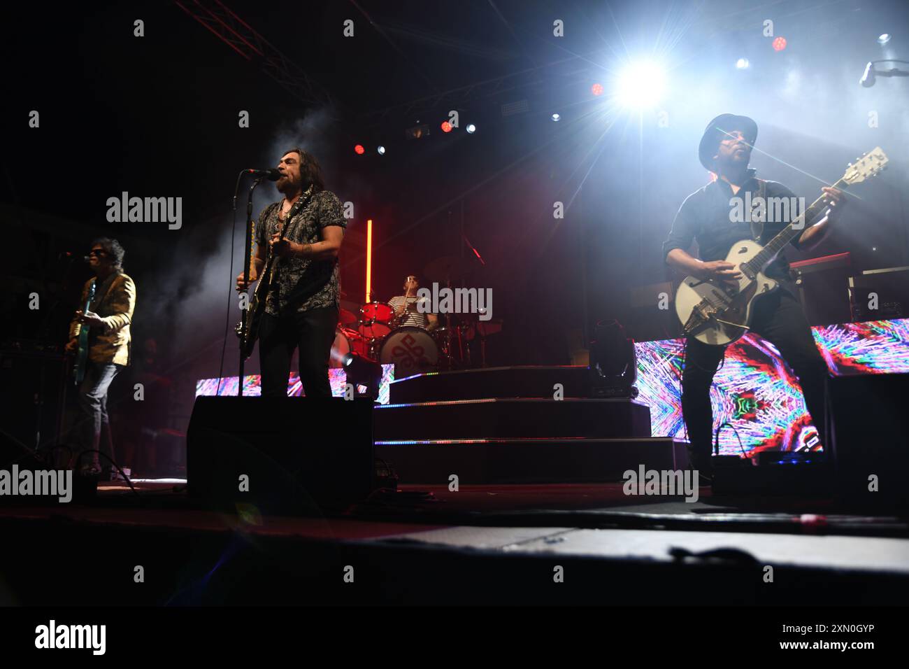 30 luglio 2024, Vallo della Lucania, Italia: Il gruppo rock e pop italiano le vibrazioni si esibisce dal vivo a Vallo della Lucania, Salerno, Italia per il loro ''Summer Tour 2024' (Credit Image: © Mariano Montella/Pacific Press via ZUMA Press Wire) SOLO PER USO EDITORIALE! Non per USO commerciale! Foto Stock