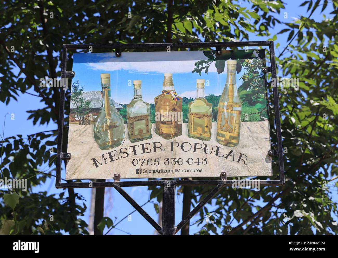 Villaggio di Breb nel cuore delle Maramures rurali, a 500 m sui monti Carpazi, dove l'autentica e affascinante semplicità della vita rurale rumena. Foto Stock