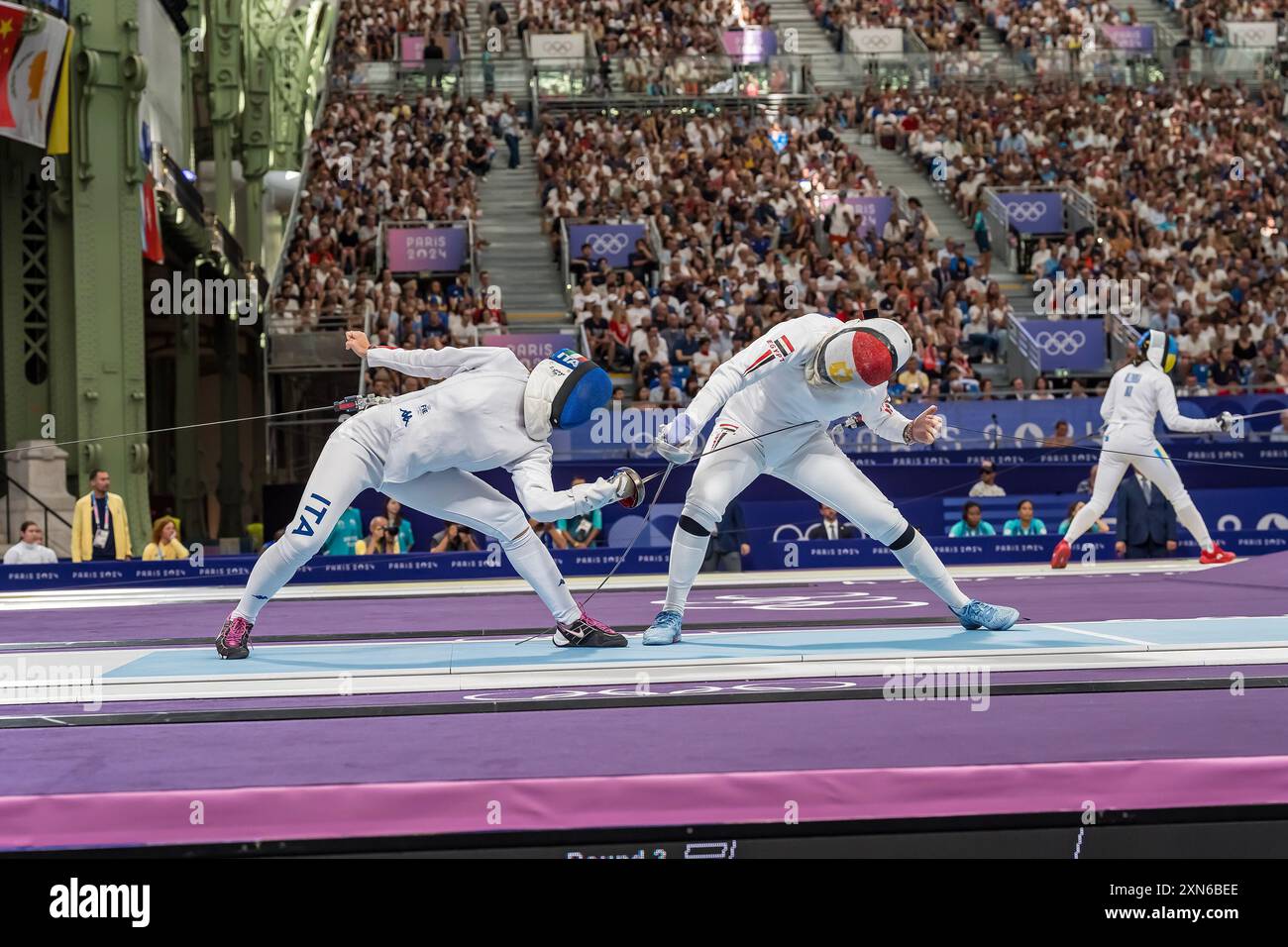 Parigi, Ile de France, Francia. 30 luglio 2024. Giulia Rizzi (ITA) del Team Italia gareggia alla Fencing Women's Epee Team Table of 8 al Grand Palais durante le Olimpiadi estive di Parigi 2024 a Parigi, in Francia. (Credit Image: © Walter Arce/ZUMA Press Wire) SOLO PER USO EDITORIALE! Non per USO commerciale! Foto Stock