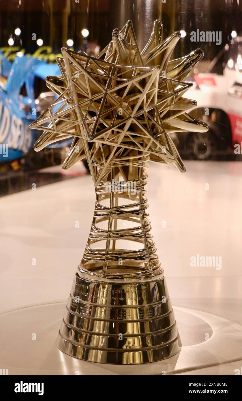 Il trofeo di Fernando Alonso per il CAMPIONATO MONDIALE FIA ENDURANCE LMP 2018 nel TOYOTA GAZOO RACING LMP1 RACING Museum Oviedo Spagna Foto Stock