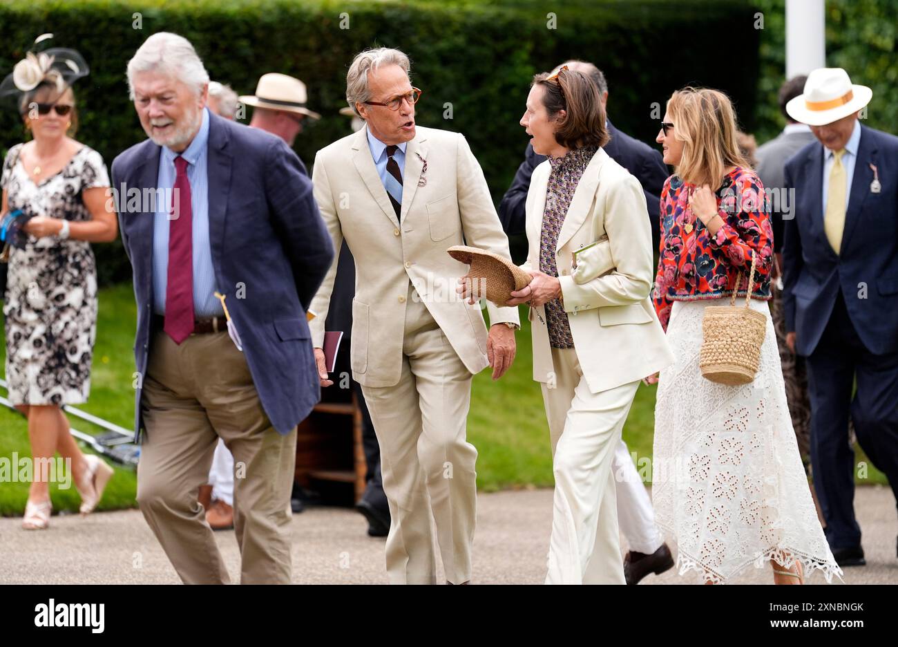 Il duca di Richmond arriva durante il secondo giorno del Qatar Goodwood Festival all'ippodromo Goodwood di Chichester. Data foto: Mercoledì 31 luglio 2024. Foto Stock