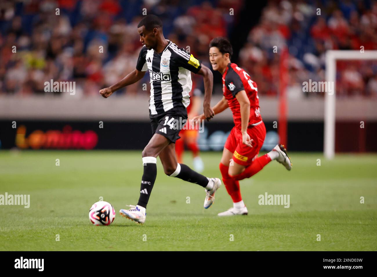 Saitama, Giappone. 31 luglio 2024. Alexander ISAK (14) in azione durante una partita del Club Friendlies tra Urawa Reds e Newcastle United al Saitama Stadium, vicino a Tokyo. Urawa Reds vs Newcastle United 1-2 tempo parziale. (Credit Image: © Rodrigo Reyes Marin/ZUMA Press Wire) SOLO PER USO EDITORIALE! Non per USO commerciale! Foto Stock