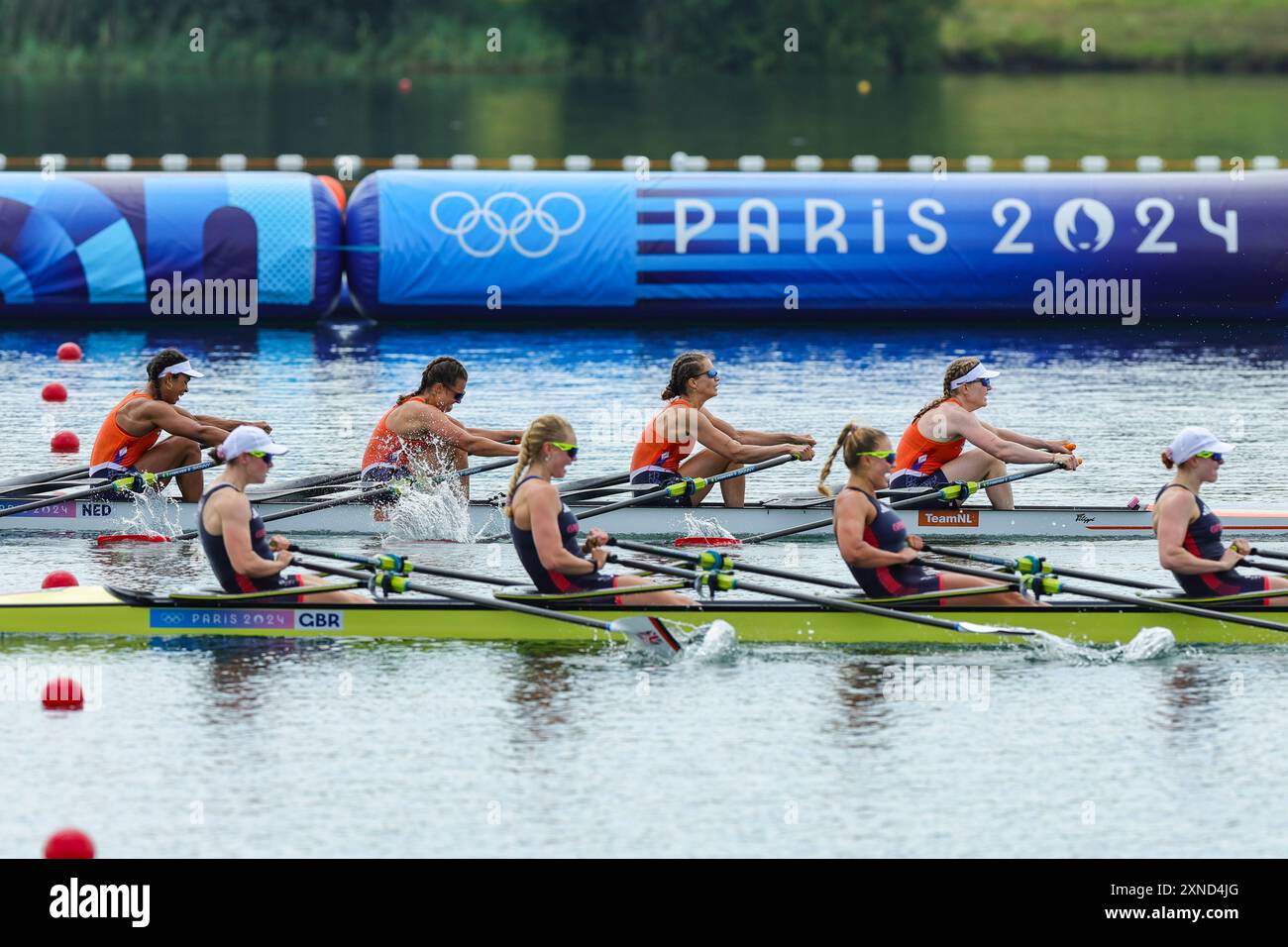 Vaires Sur Marne. 31 luglio 2024. Lauren Henry/Hannah Scott/Lola Anderson/Georgina Brayshaw (davanti) della Gran Bretagna gareggiano durante la finale A di canottaggio femminile ai Giochi Olimpici di Parigi 2024 a Vaires-sur-Marne, in Francia, il 31 luglio 2024. Crediti: Shen Bohan/Xinhua/Alamy Live News Foto Stock