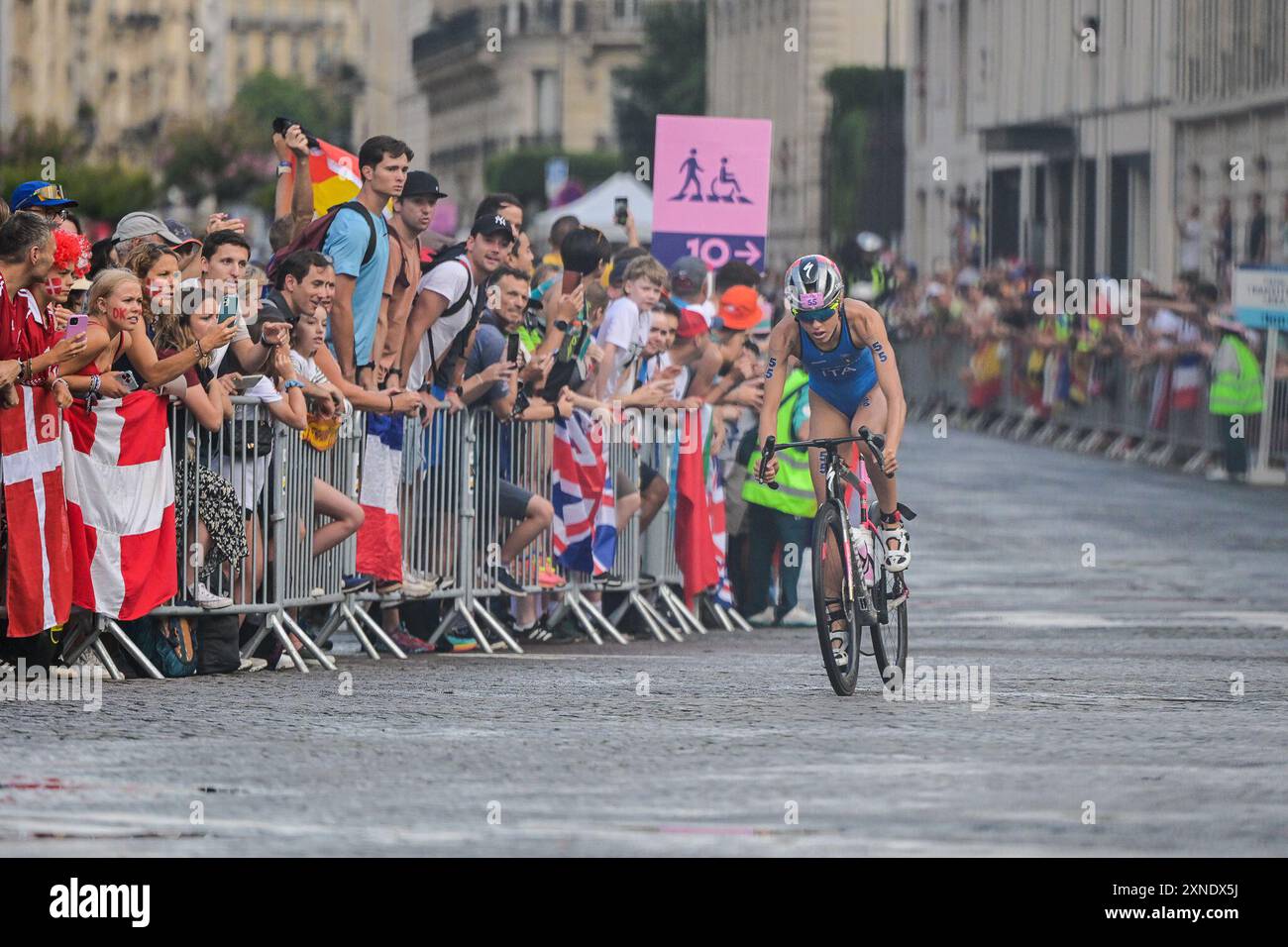 Biianca Seregni d'Italia durante il Triathlon olimpico di Parigi il 31 luglio 2024 a Parigi, Francia crediti: Tiziano Ballabio/Alamy Live News Foto Stock