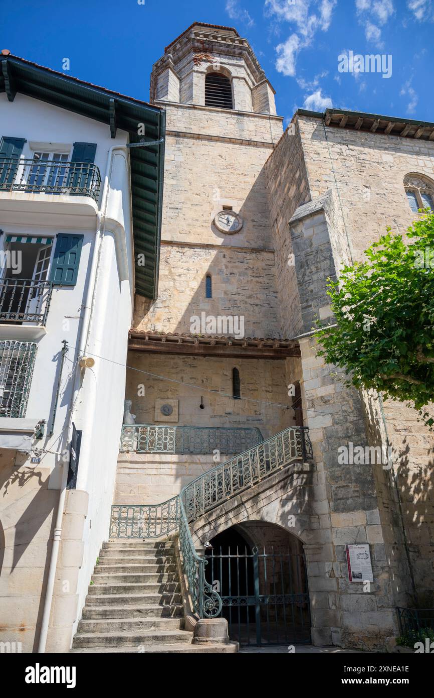 Francia, regione Nouvelle-Aquitania, Église Saint-Jean-Baptiste de Saint-Jean-de-Luz Foto Stock