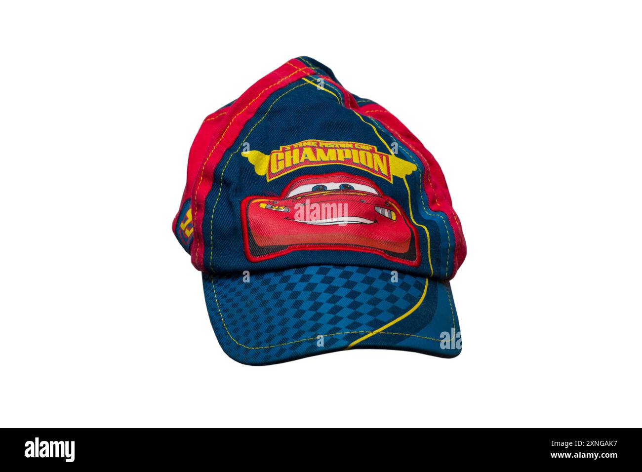 Cappellino da baseball Disney Pixar Cars 95 3 volte Piston Cup Champion Lightning McQueen isolato su sfondo bianco Foto Stock