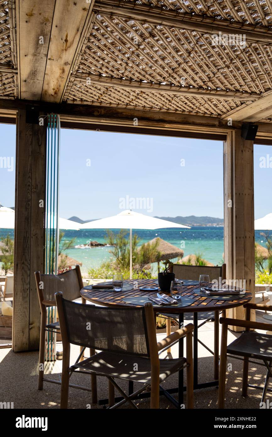 Hotel di lusso e Beach club sulla spiaggia di la Plage, Corsica Foto Stock