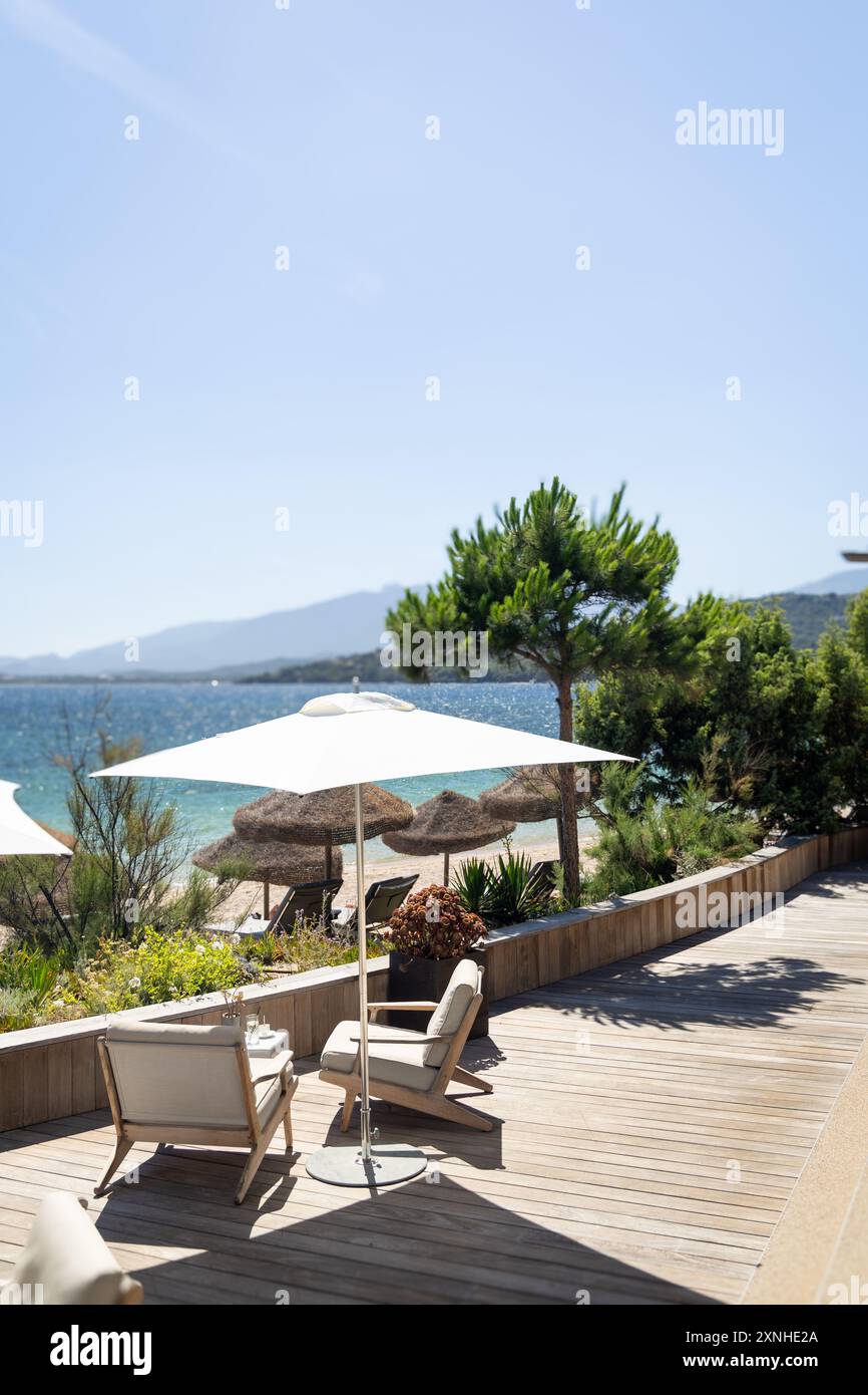 Hotel di lusso e Beach club sulla spiaggia di la Plage, Corsica Foto Stock