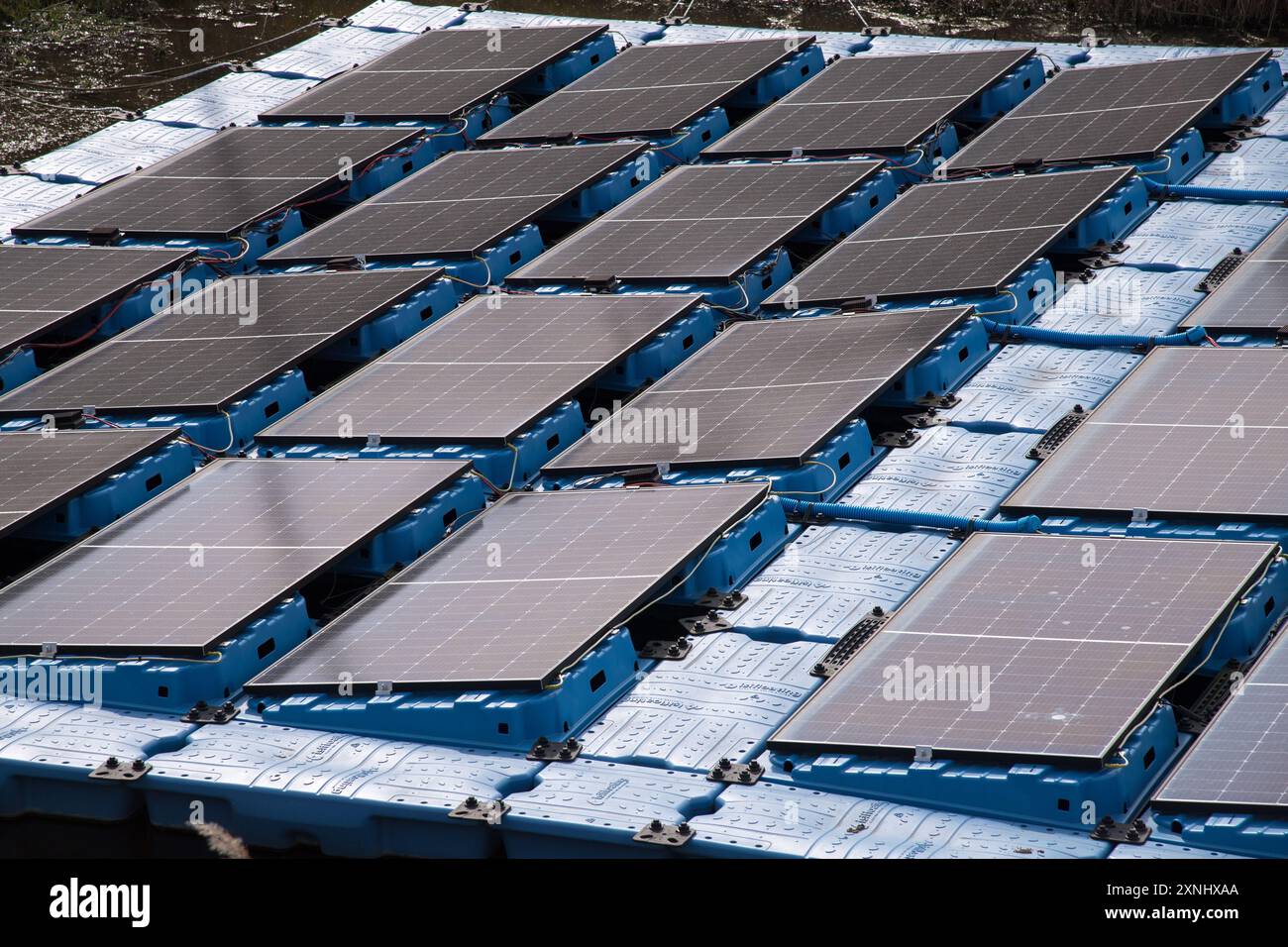 Fotovoltaico galleggiante (FPV) a Danzica, Polonia © Wojciech Strozyk / Alamy Stock Photo *** didascalia locale *** Foto Stock