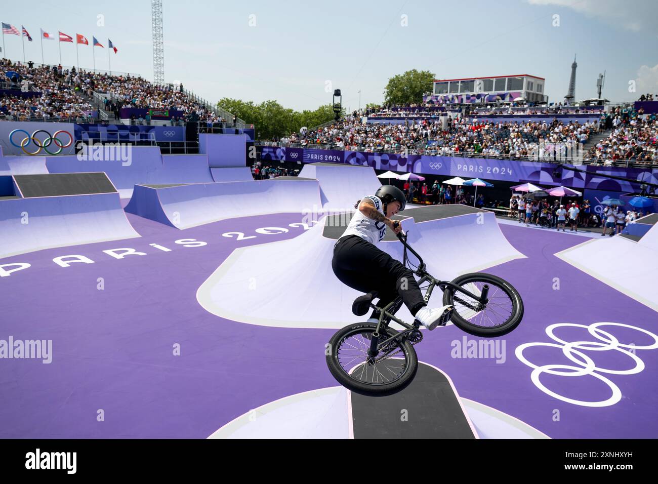 Parigi, Francia. 31 luglio 2024. Perris Benegas dagli Stati Uniti gareggia nella finale femminile del Freestyle BMX ai Giochi olimpici di Parigi, in Francia, il 31 luglio 2024. Crediti: Ondrej Deml/CTK Photo/Alamy Live News Foto Stock