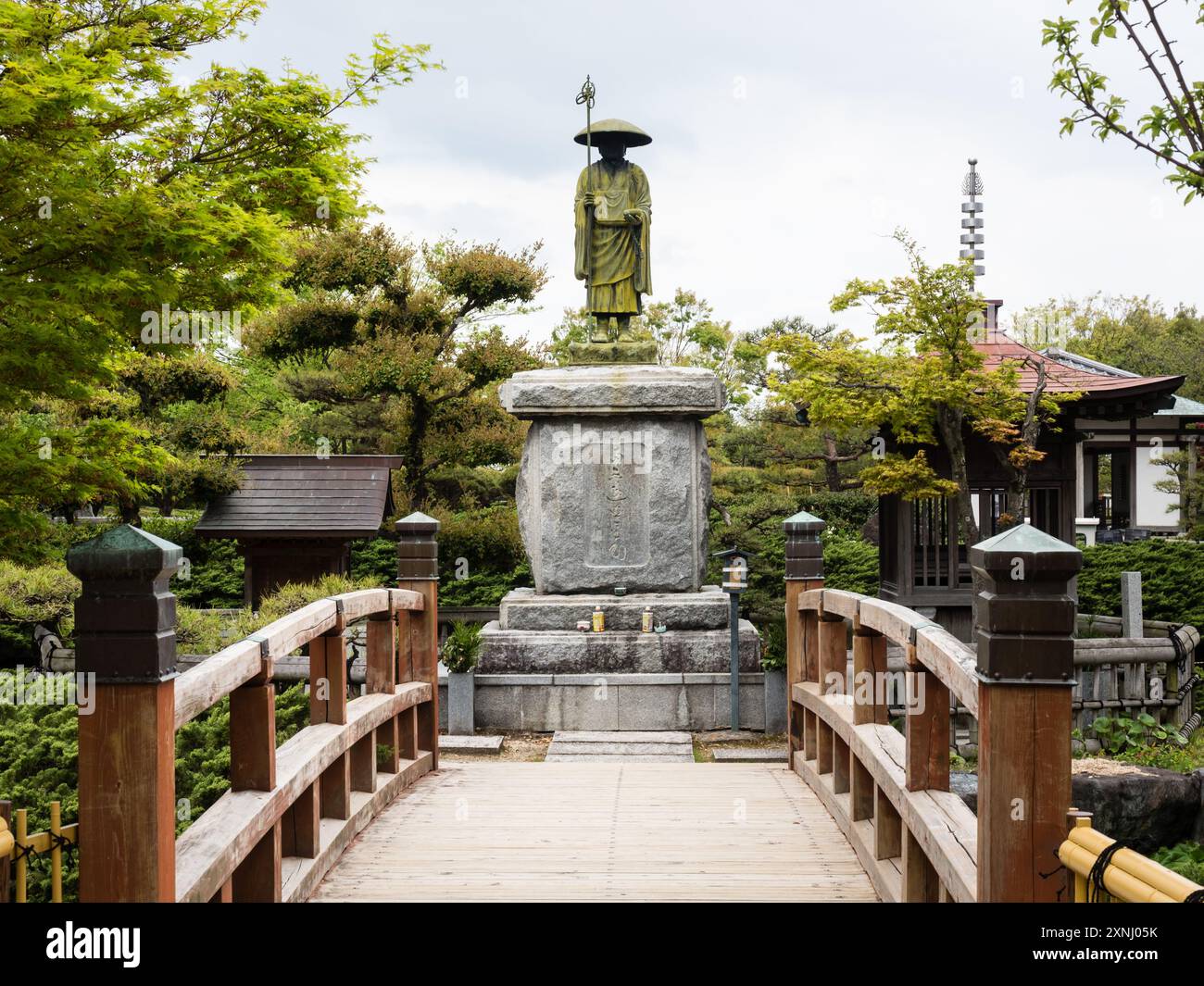 Matsuyama, Giappone - 10 aprile 2018: Statua di Kobo Daishi al parco Jonofuchi Foto Stock