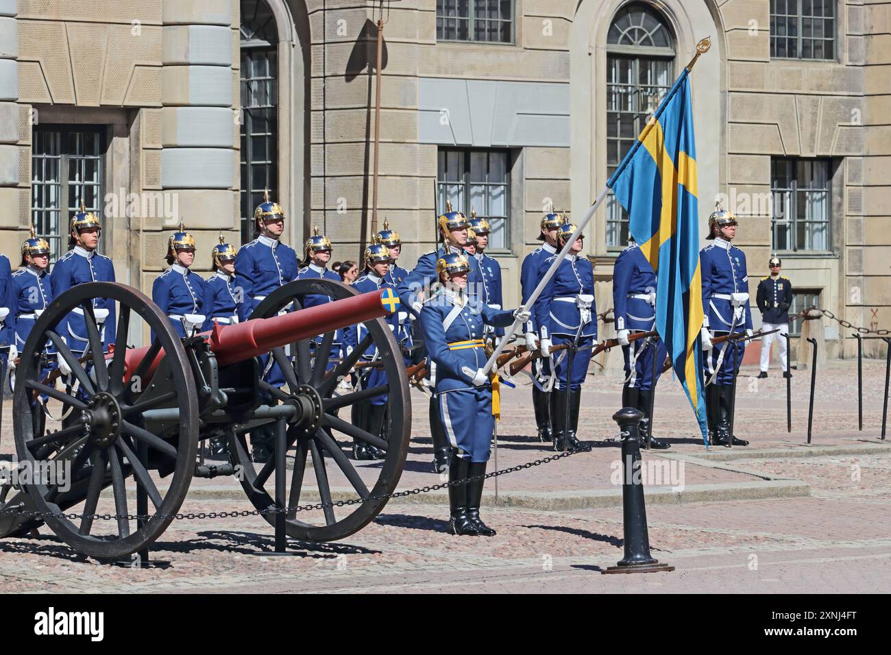 Cambio di guardia al Palazzo reale di Stoccolma Foto Stock