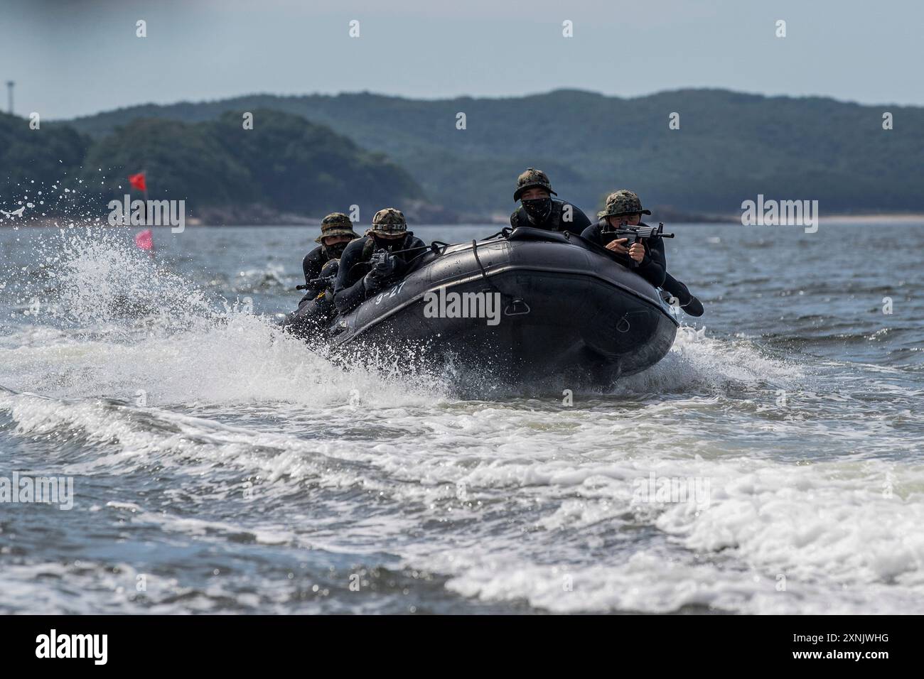 Seoul, COREA DEL SUD. 25 luglio 2024. 1 agosto 2024-Seoul, Corea del Sud-ROK Special Force partecipa a un'esercitazione marittima vicino alla costa occidentale del mare a Seosan, Corea del Sud. Le truppe delle operazioni speciali dell'esercito il giovedì hanno concluso un esercizio intorno a un'isola al largo della costa occidentale progettato per rafforzare le loro capacità di infiltrazione marittima, hanno detto i funzionari. (Credit Image: © Ministero della difesa tramite ZUMA Press Wire) SOLO USO EDITORIALE! Non per USO commerciale! Foto Stock