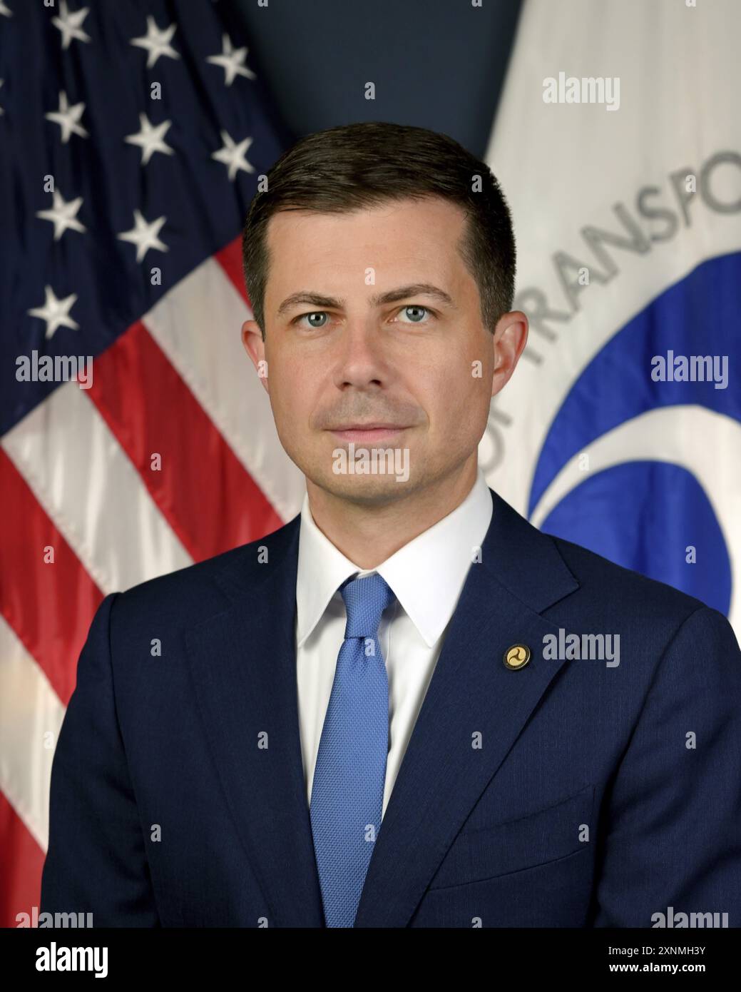 Pete Buttigieg. Ritratto del politico americano e Segretario di Stato per i trasporti, Peter Paul Montgomery Buttigieg (nato 9, 1982), ritratto ufficiale, 2022 Foto Stock