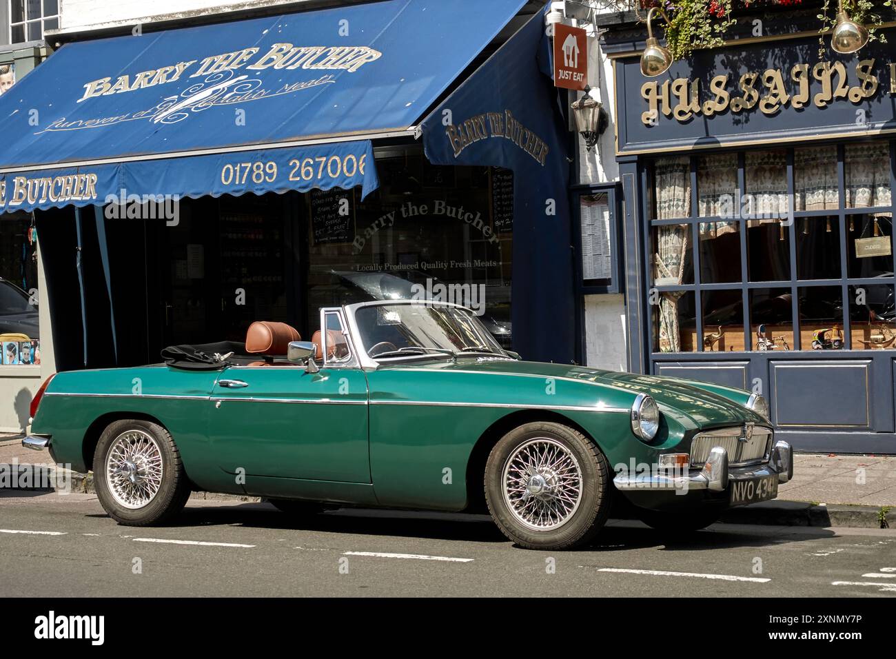 MGB roadster, 1972 anni, in verde. Inghilterra Regno Unito Foto Stock