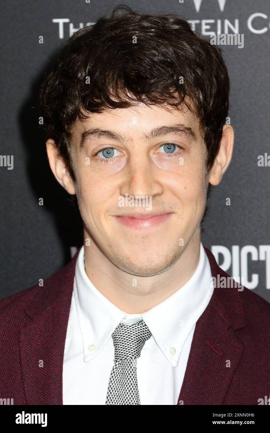 Alex Sharp partecipa alla prima di "Southpaw" all'AMC Lincoln Square di New York. Foto Stock