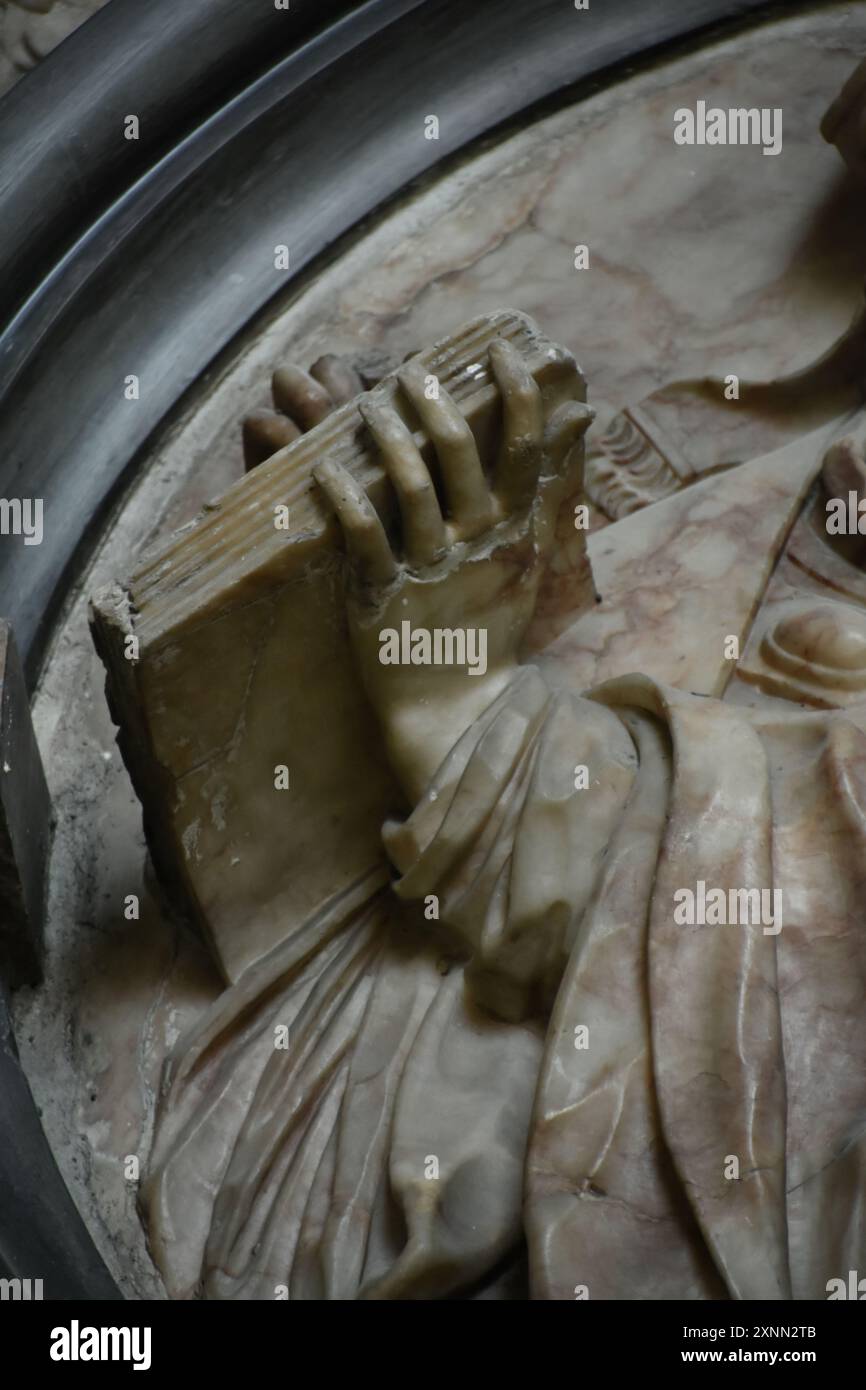 L'église Saint-Géry est une église édifiée de 1648 à 1745, située dans la ville de Cambrai dans le département du Nord. Classe Elle fait l’objet d’un Foto Stock