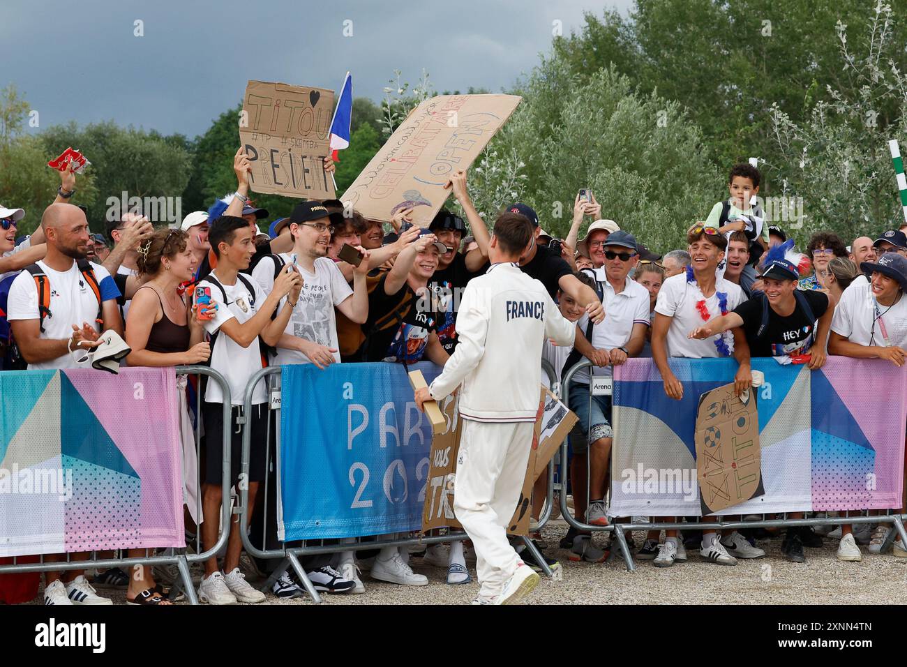 CASTRYCK Titouan della Francia tifosi, spettatori, pubblico, tifoso, canoa Slalom maschile kayak finale durante i Giochi Olimpici di Parigi 2024 il 1° agosto 2024 allo Stadio Nautico Vaires-sur-Marne di Vaires-sur-Marne, Francia - foto Gregory Lenormand/DPPI Media/Panoramic Credit: DPPI Media/Alamy Live News Foto Stock