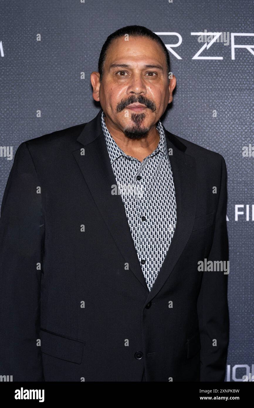 Los Angeles, Stati Uniti. 1 agosto 2024. L'attore Emilio Rivera partecipa al 2024 Primetime Emmy Nominated Series 'RZR' Screening presso Neuehouse Hollywood, Los Angeles, CA, 1 agosto 2024 Credit: Eugene Powers/Alamy Live News Foto Stock