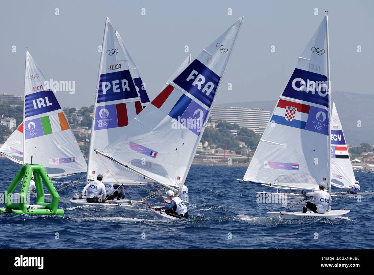 Marsiglia, Francia. 1 agosto 2024. Jean-Baptiste Bernaz (fra) gareggia nell'ILCA 7 maschile di vela durante i Giochi Olimpici di Parigi 2024, al rade de Marseille, a Marsiglia, in Francia, il 1 agosto 2024. Foto di Patrick Aventurier/ABACAPRESS. COM credito: Abaca Press/Alamy Live News Foto Stock