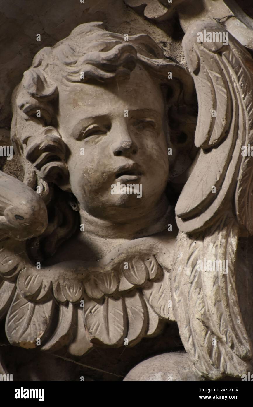 La chapelle des Jésuites est une église désaffectée au culte de style baroque se trouvant sur la Place du Saint-Sépulcre à Cambrai (Francia). Costruzione Foto Stock