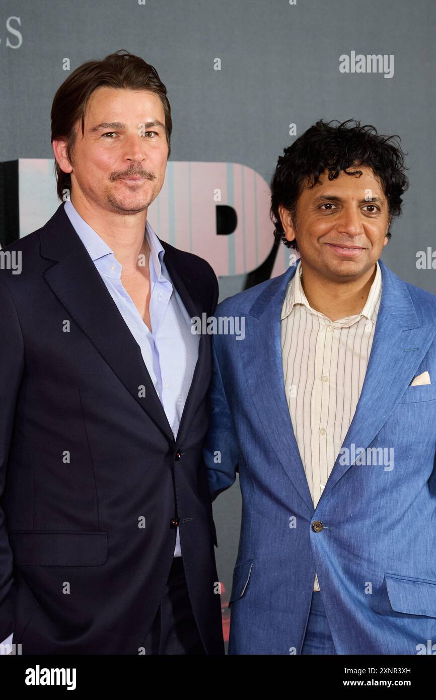 Madrid, Spagna. 1 agosto 2024. Josh Hartnett e M. Night Shyamalan stanno partecipando alla premiere DELLA TRAPPOLA a Madrid, in Spagna, l'8 gennaio 2024. (Foto di Hazhard Espinoza Vallejos/NurPhoto) credito: NurPhoto SRL/Alamy Live News Foto Stock