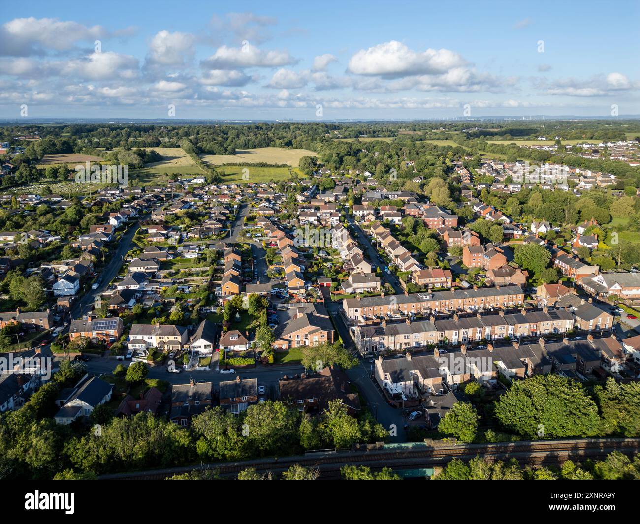 Vista aerea della tenuta residenziale di Neston, Wirral, Merseyside, Inghilterra Foto Stock