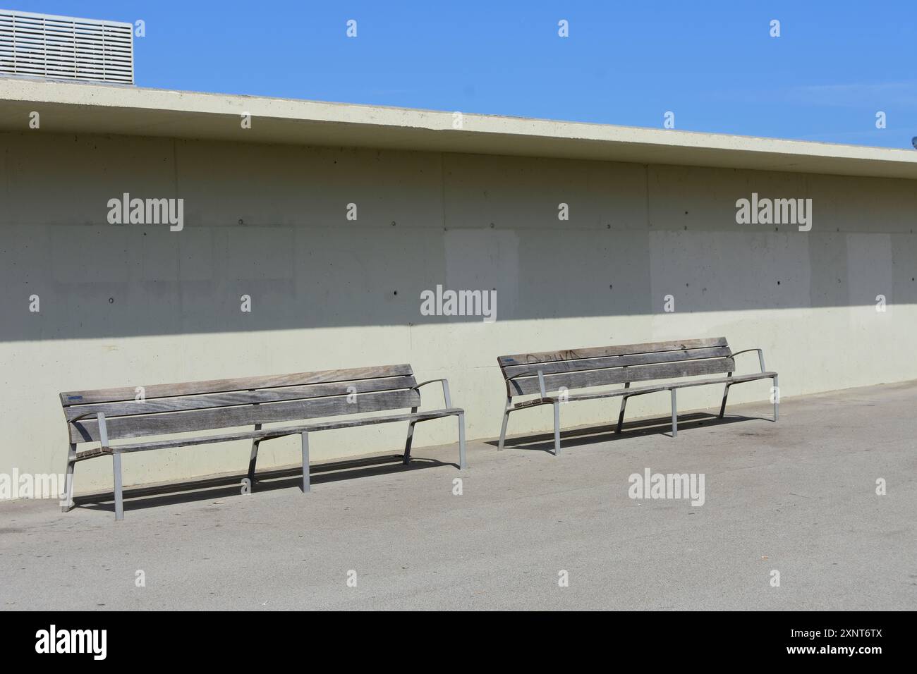 Panchine pubbliche. Barcellona, Catalogna, Spagna. Foto Stock