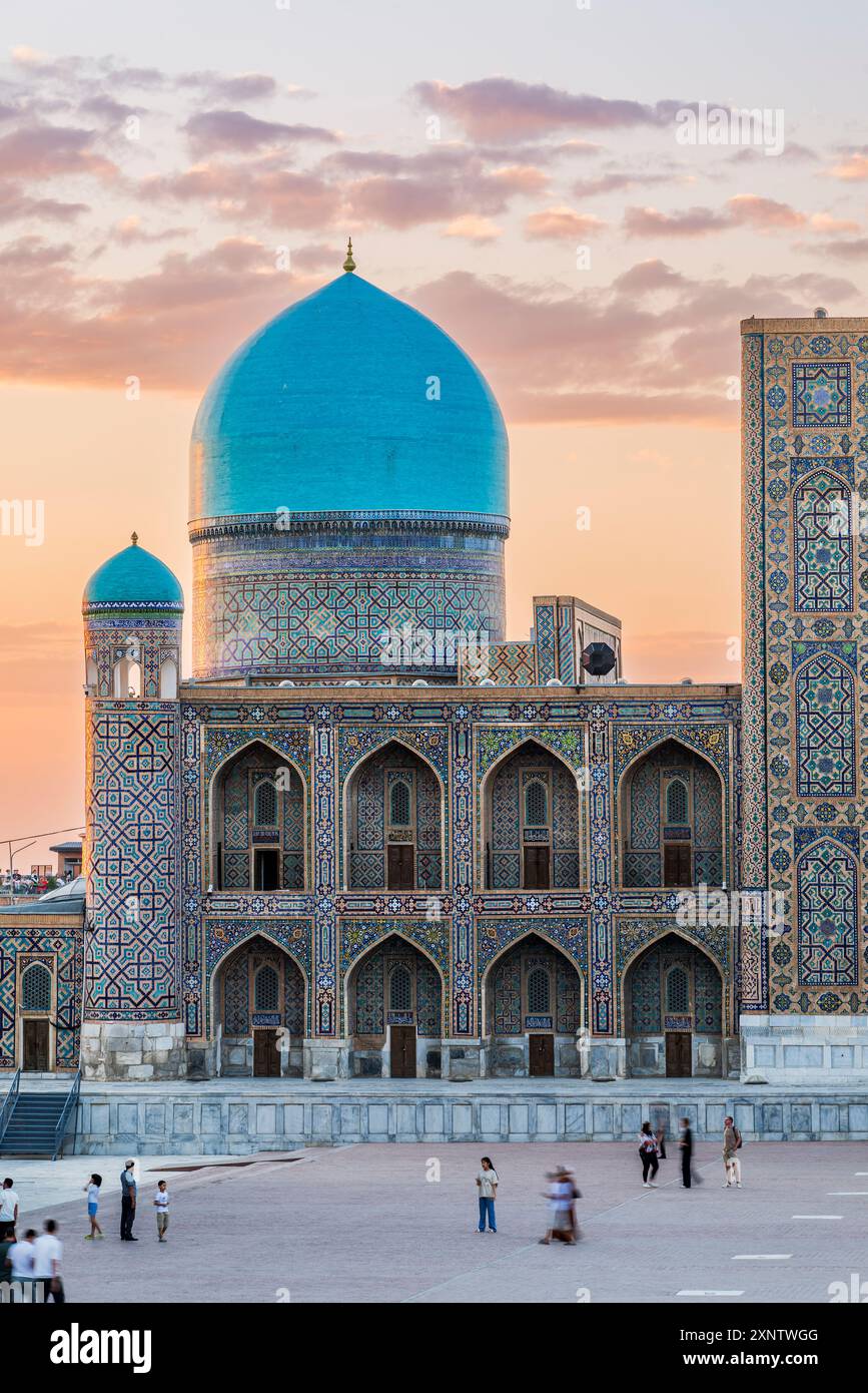 Madrasa Tilya-Kori, Registan, Samarcanda, Uzbekistan Foto Stock