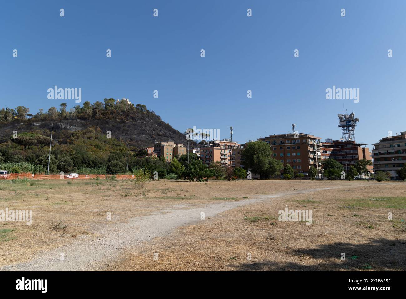 Roma, Italia. 2 agosto 2024. Vista di Monte Mario dopo l'incendio scoppiato mercoledì scorso a Roma (Credit Image: © Matteo Nardone/Pacific Press via ZUMA Press Wire) SOLO USO EDITORIALE! Non per USO commerciale! Foto Stock