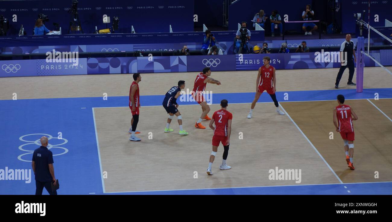 Partita preliminare di pallavolo ai Giochi Olimpici Parigi 2024 USA vs Argentina Man Arena Paris Sur 1 Foto Stock