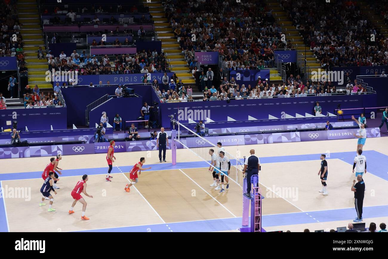Partita preliminare di pallavolo ai Giochi Olimpici Parigi 2024 USA vs Argentina Man Arena Paris Sur 1 Foto Stock
