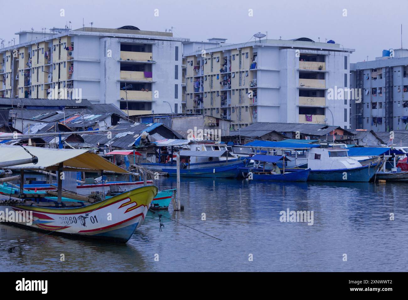 5 luglio 2017, Giacarta, Indonesia: Vita del villaggio dei pescatori al porto di pesca di Nizam Zachman a Giacarta, Indonesia. Foto Stock