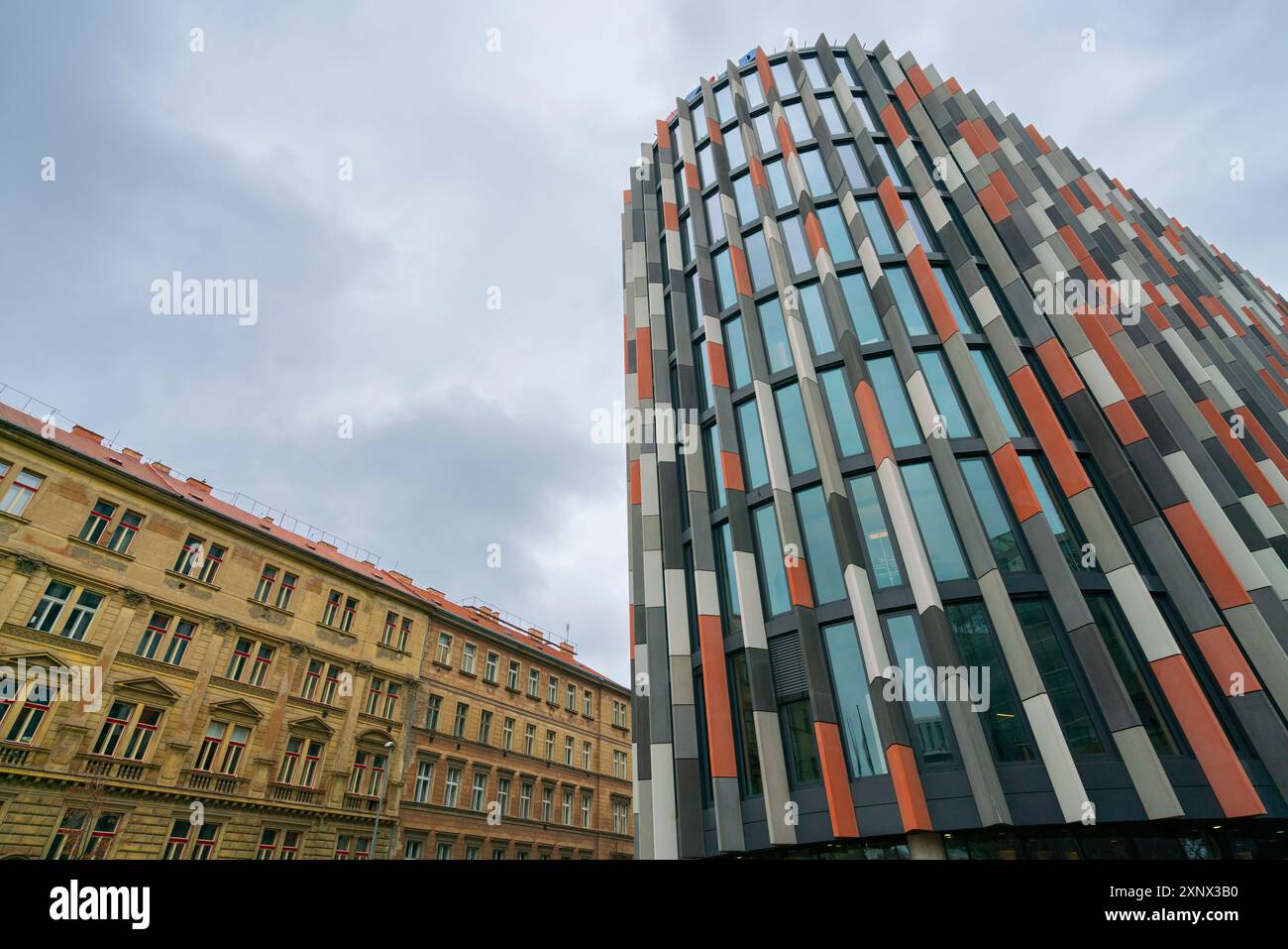 Moderno edificio amministrativo Main Point Karlin, Karlin, Praga, Repubblica Ceca (Cechia), Europa Foto Stock