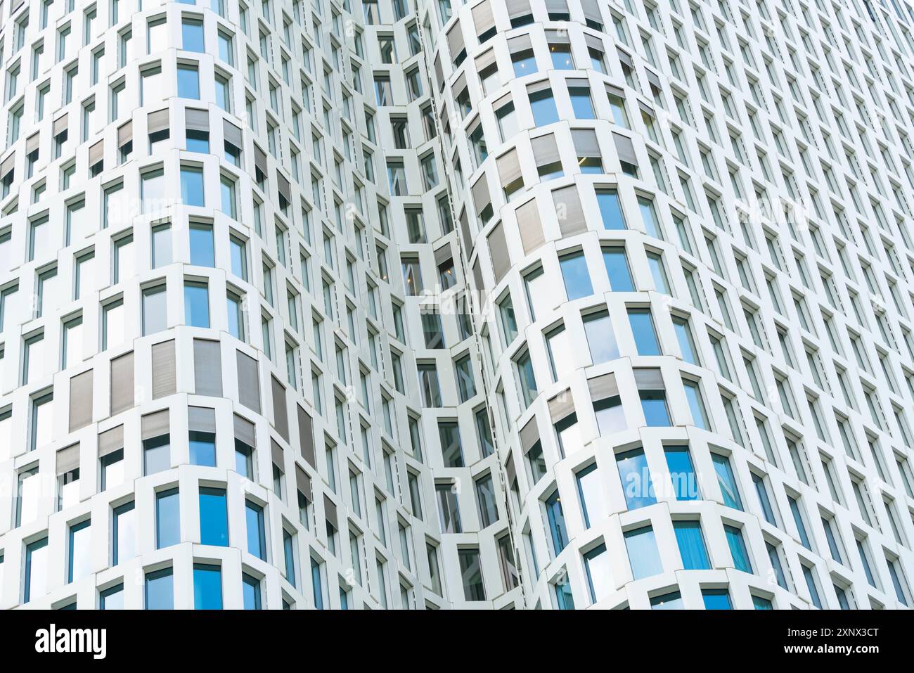 Dettaglio delle finestre del moderno Hotel Motel One Berlin-Upper West, Berlino, Germania, Europa Foto Stock